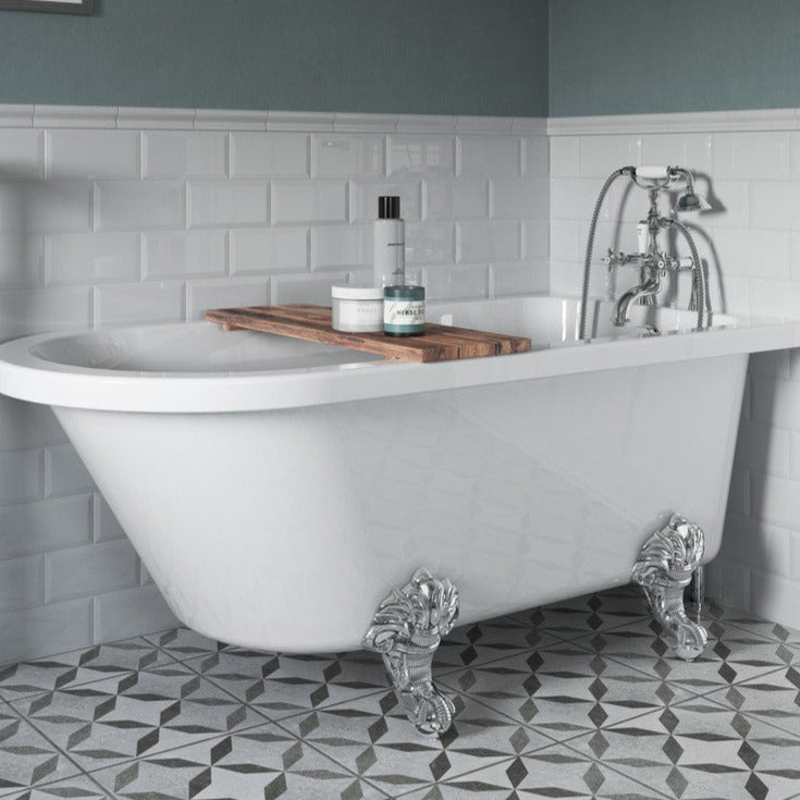 Avon Freestanding Bath 1500mm with chrome claw feet.