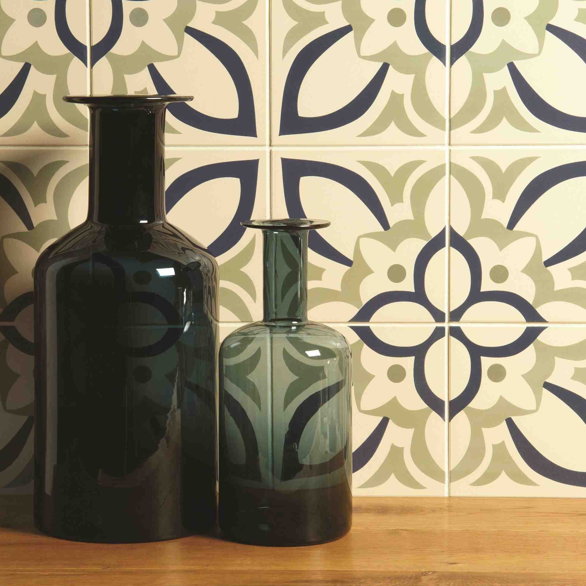 Original Style Odyssey Primo Renaissance Dublin, Khaki and Dark Blue on White 15x15cm