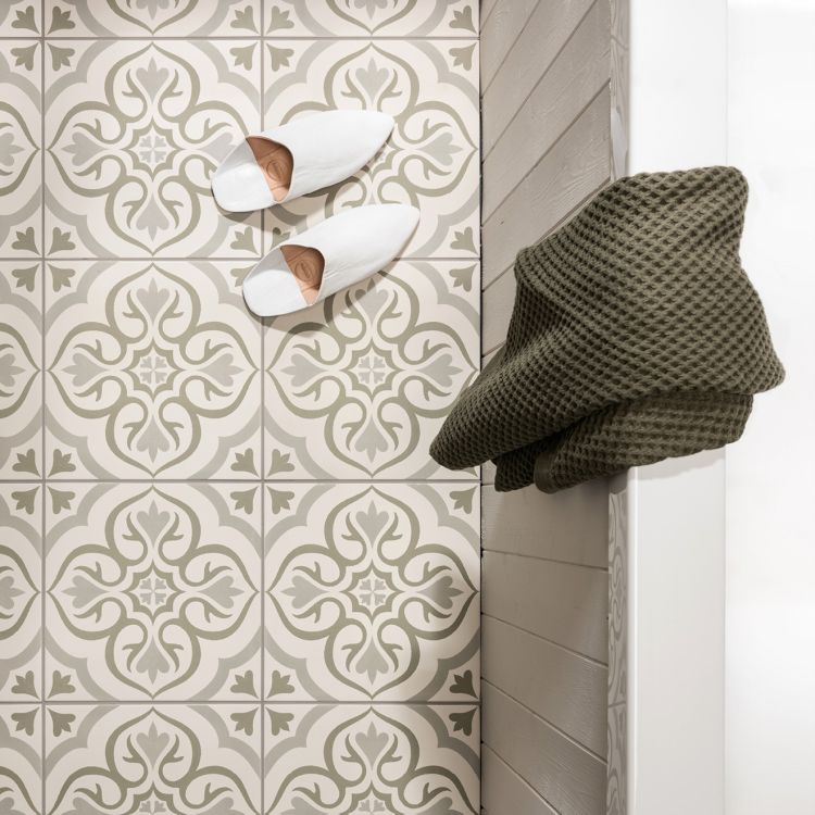 Original Style Odyssey Grande Knightshayes Green on Chalk Tile 30x30cm