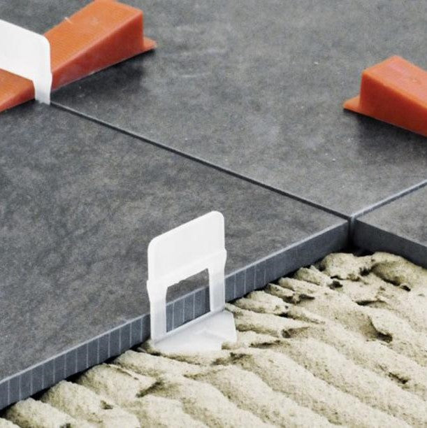 Tile Levelling Spacers Clips 2mm (Pack of 250)