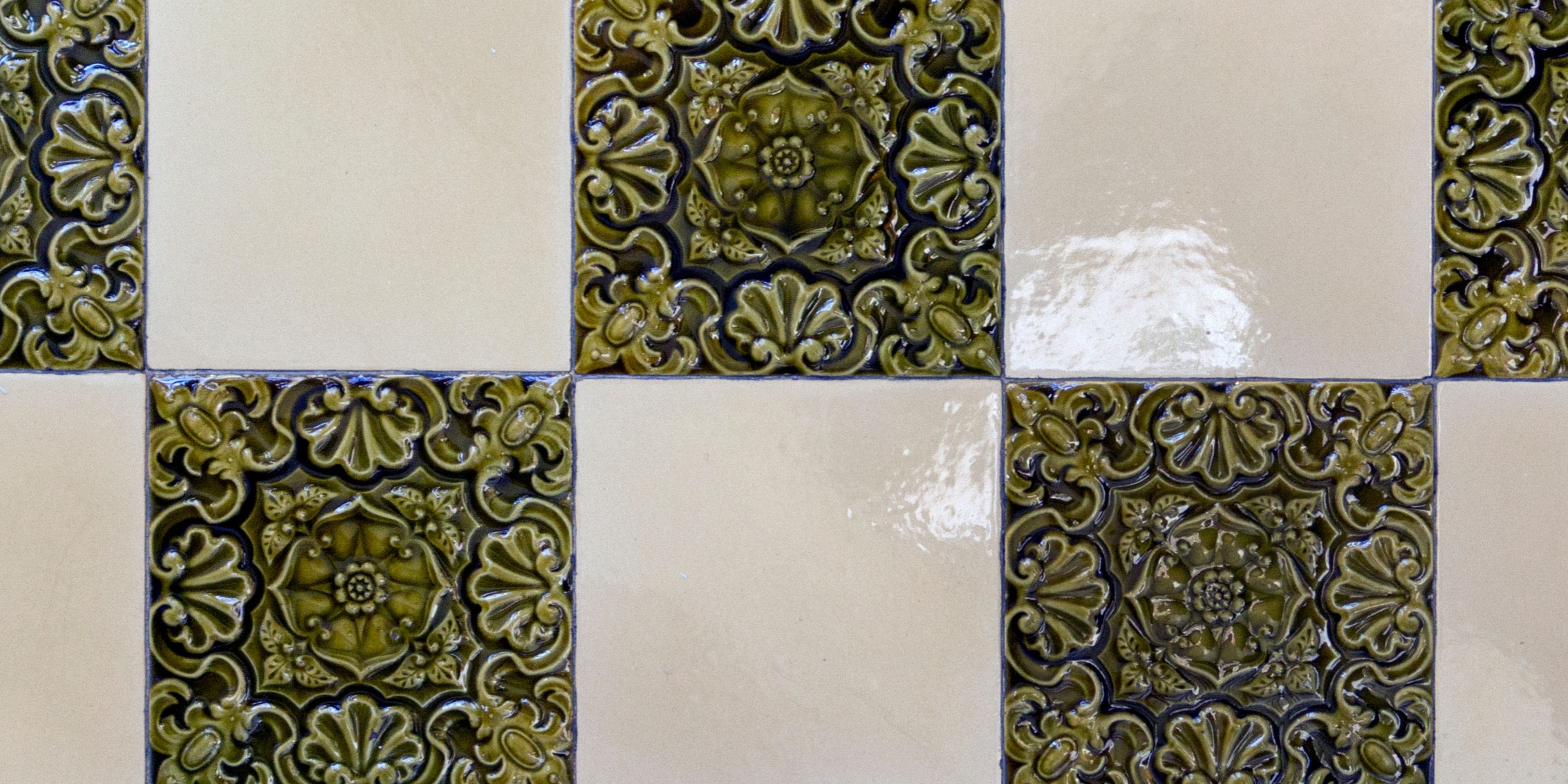Are Victorian Style Tiles Good for Hallway Restoration?