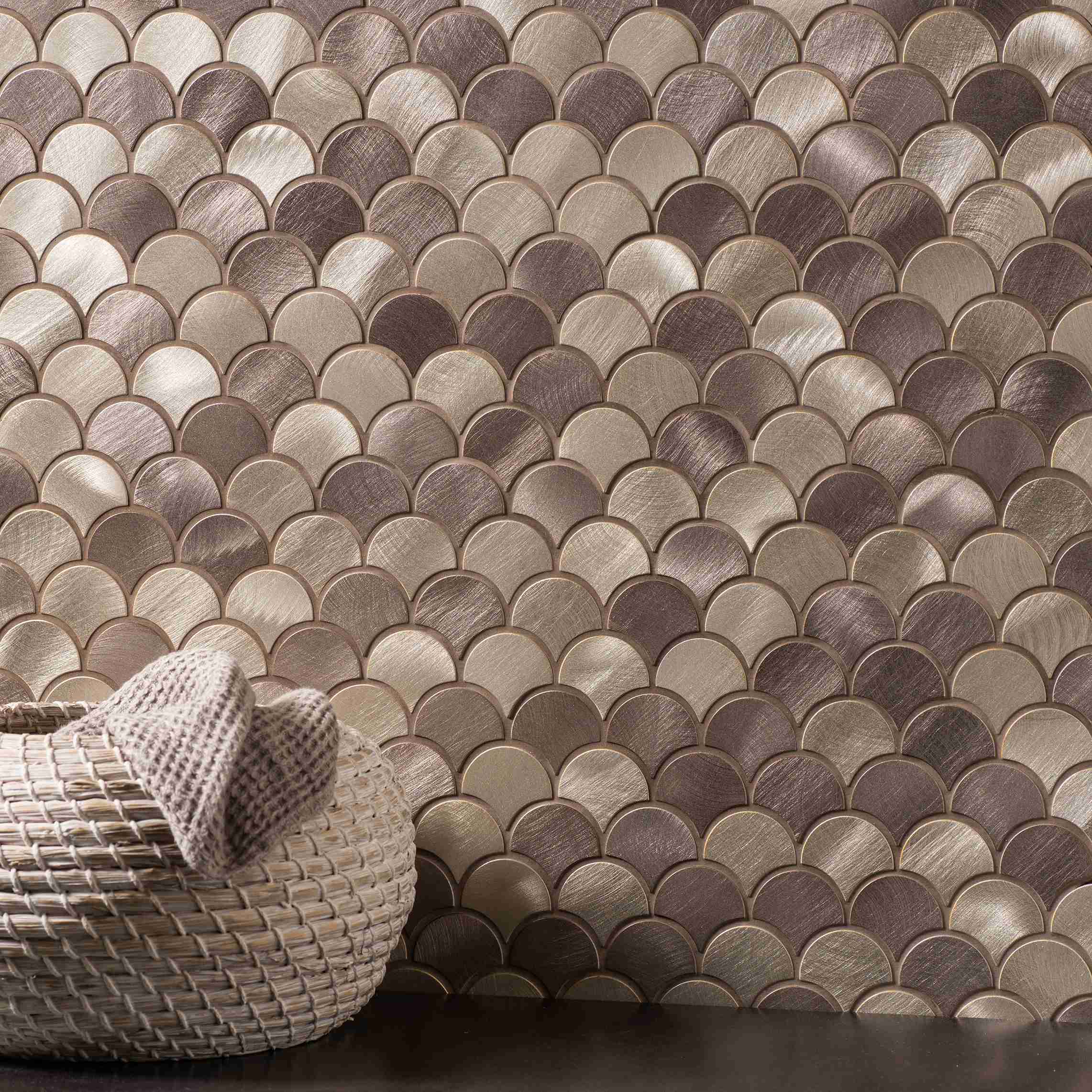 Original Style Mosaics Skoll Beige Mix Scale Aluminium Mosaic Tile 29x31cm