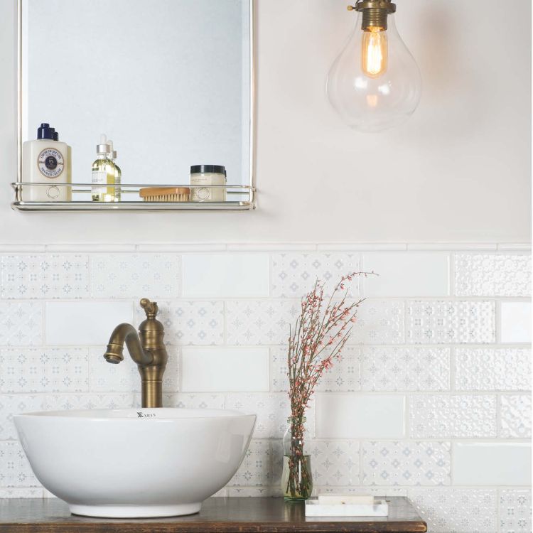 The Winchester Tile Collection Artisan Chelsea Moulding-
