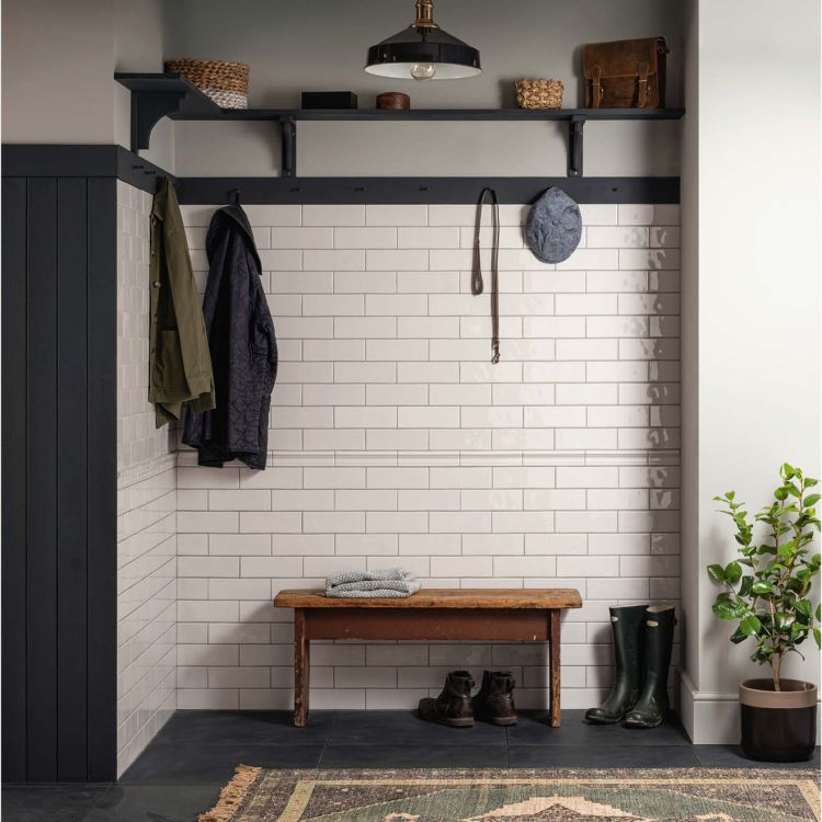 The Winchester Tile Collection Artisan Clarence Moulding-